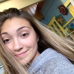 Meet your Posher, Kaitlyn